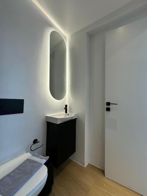 Bluemotion - Centralsuite 6Β Piraeus Bagian luar foto