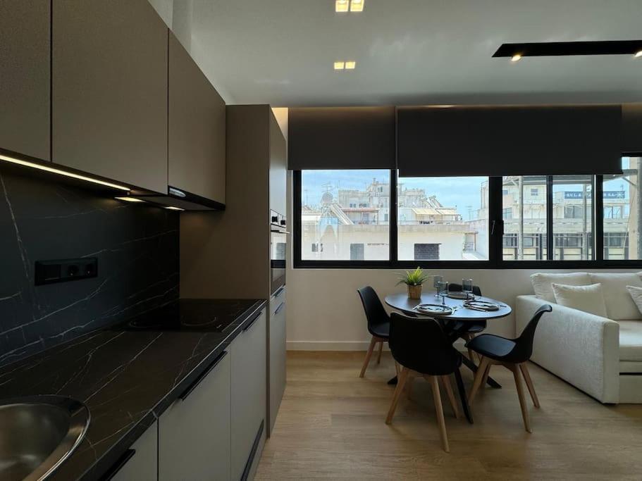 Bluemotion - Centralsuite 6Β Piraeus Bagian luar foto