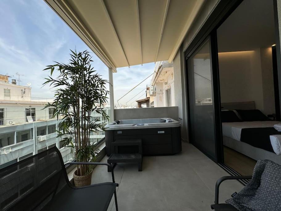Bluemotion - Centralsuite 6Β Piraeus Bagian luar foto